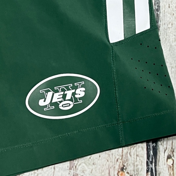 New York Jets On Field Apparel NFL Football Green Mens Athletic Shorts - Picture 5 of 8